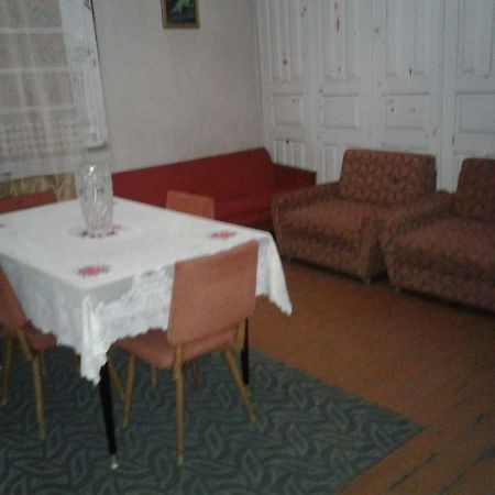 Levani'S Guesthouse Зугдиди Екстериор снимка