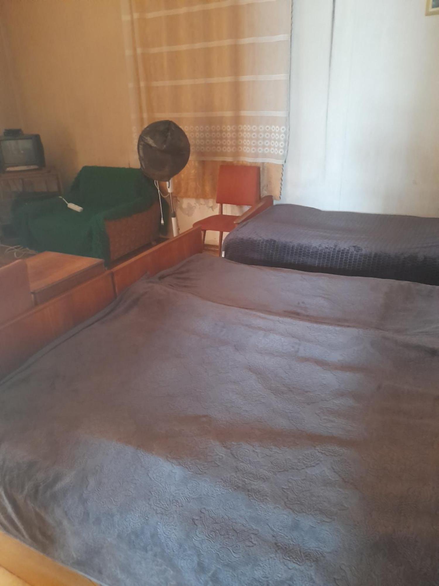 Levani'S Guesthouse Зугдиди Екстериор снимка