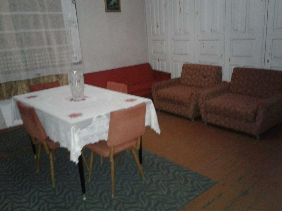 Levani'S Guesthouse Зугдиди Екстериор снимка
